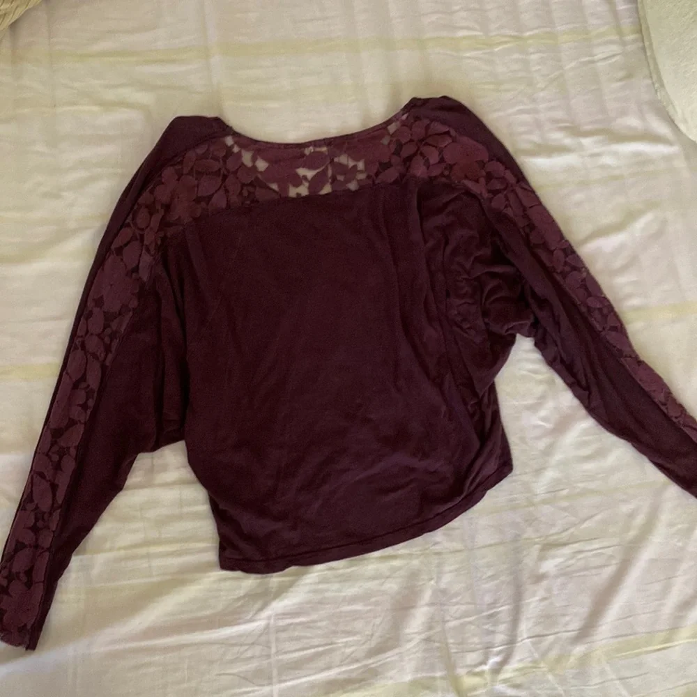 Testament Burgundy Top-Small
